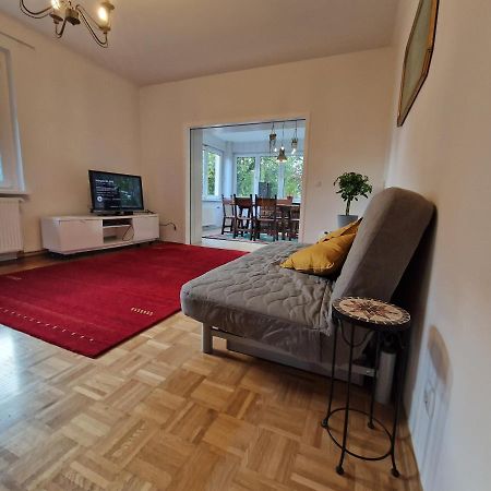 Geraeumige Und Zentrale Ferienwohnung Stahnsdorf Eksteriør bilde