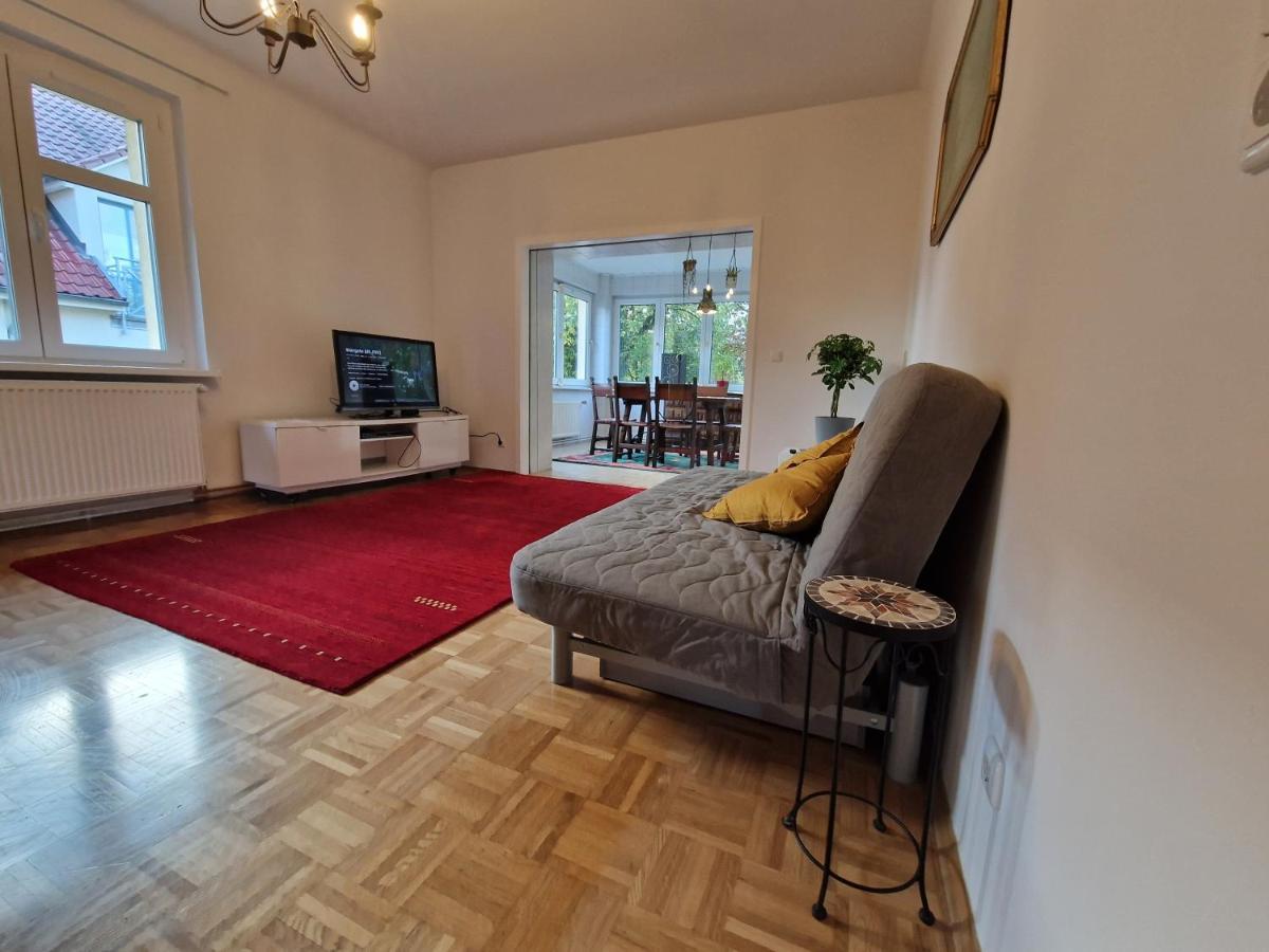 Geraeumige Und Zentrale Ferienwohnung Stahnsdorf Eksteriør bilde