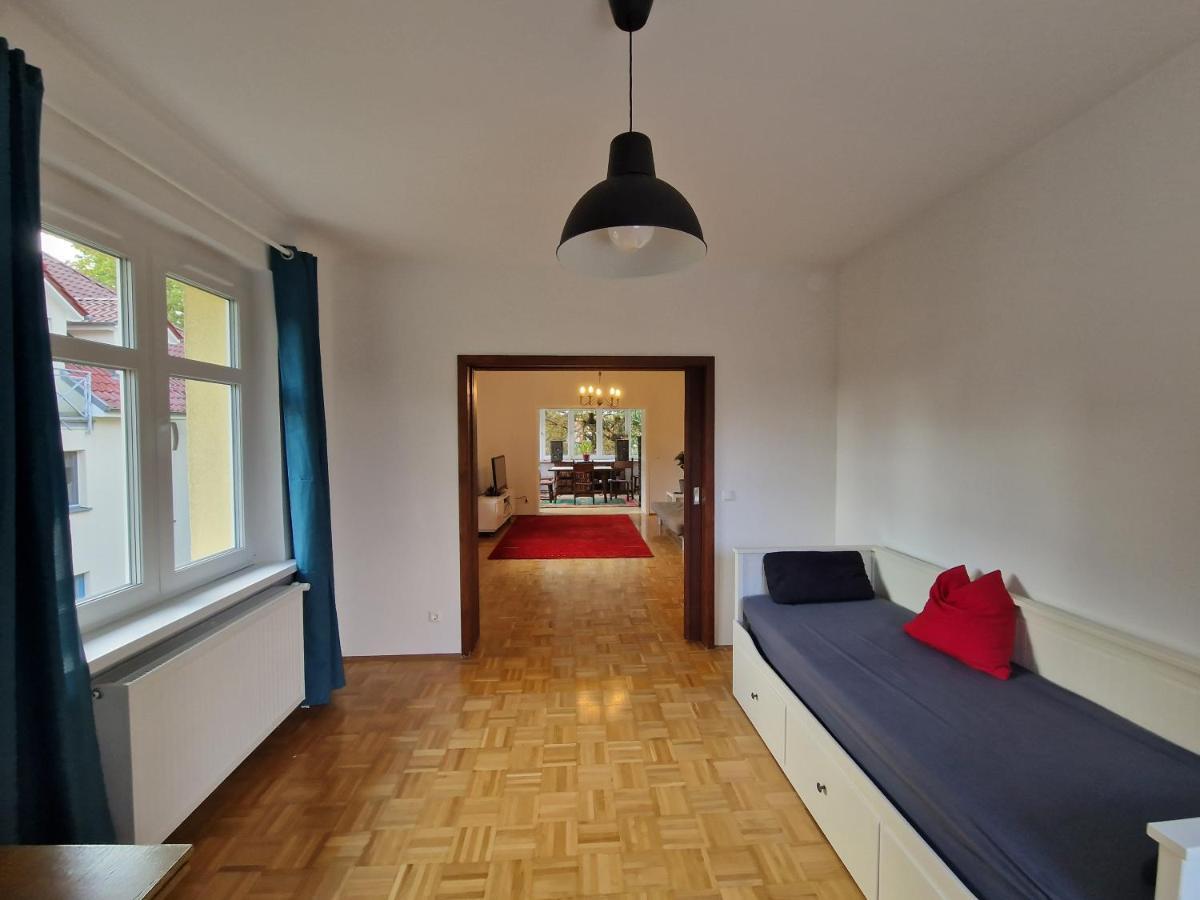 Geraeumige Und Zentrale Ferienwohnung Stahnsdorf Eksteriør bilde
